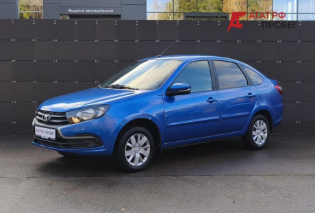 LADA Granta лифтбек 2022 года с пробегом 10 570 км