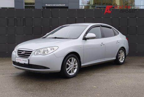 Hyundai Elantra 2008 года с пробегом 102 000 км