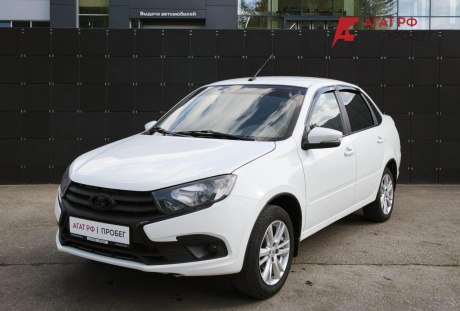 LADA Granta седан 2023 года с пробегом 130 550 км