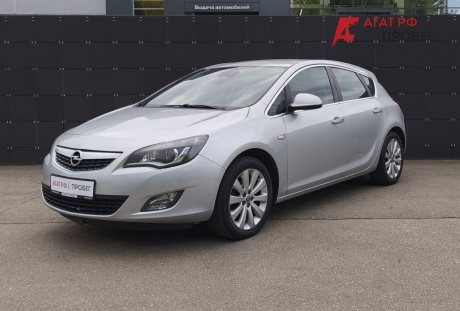 Opel Astra 2011 года с пробегом 155 000 км