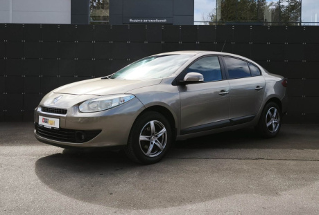 Renault Fluence 2011 года с пробегом 218 727 км