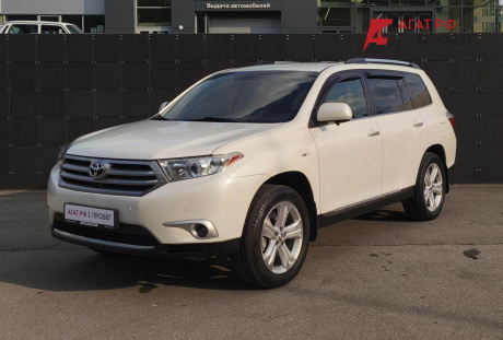 Toyota Highlander 2012 года с пробегом 182 984 км