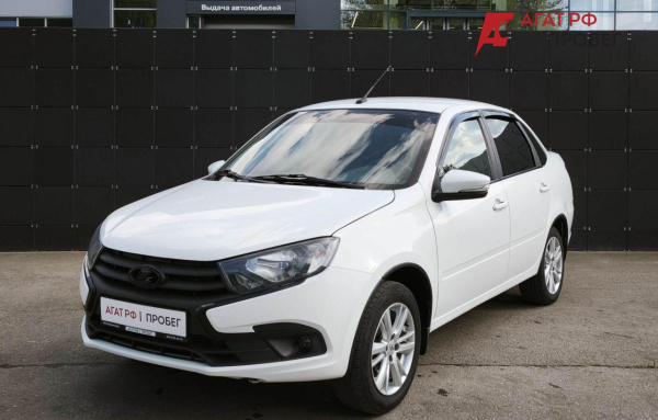 LADA Granta седан 2023 года с пробегом 130 550 км, фото 1