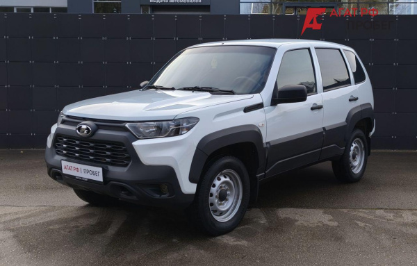 LADA Niva Travel 2021 года с пробегом 57 755 км, фото 1